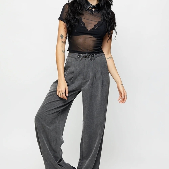 ❌️❌️ SOLD ❌️❌️ disturbia gray herringbone wideleg pants size 6 with horsebit - Picture 5 of 5